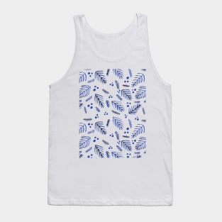 Christmas tree branches and berries - blue Tank Top